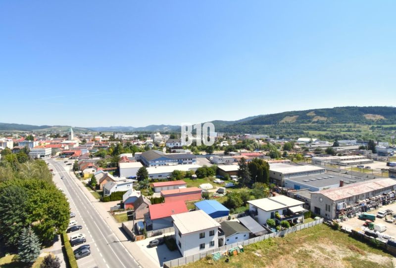 Kilátás Bytča város panorámájára, ideális hely egy 3 szobás lakás számára.