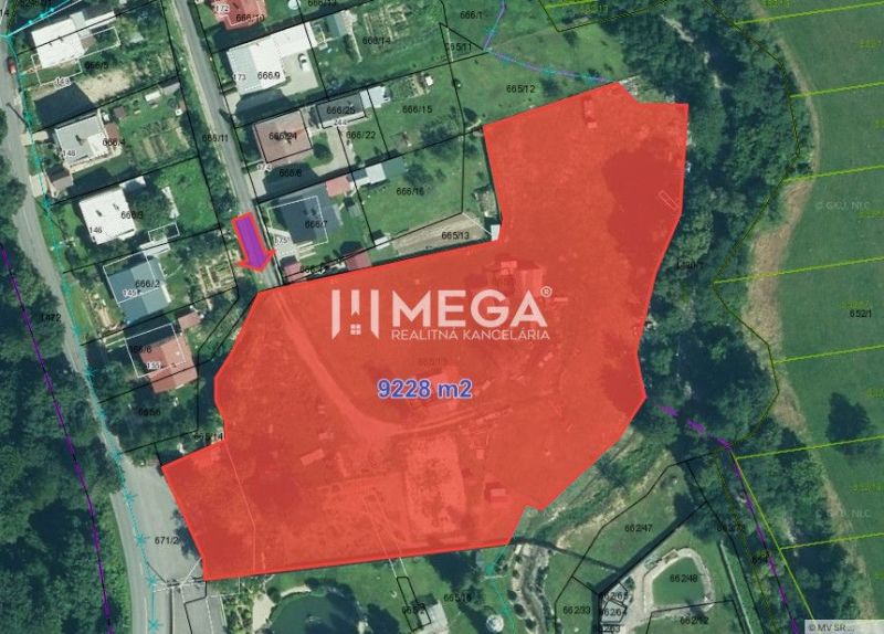 Kereskedelmi célú telek, 9228 m², Ptičie település Podskalka részén található.