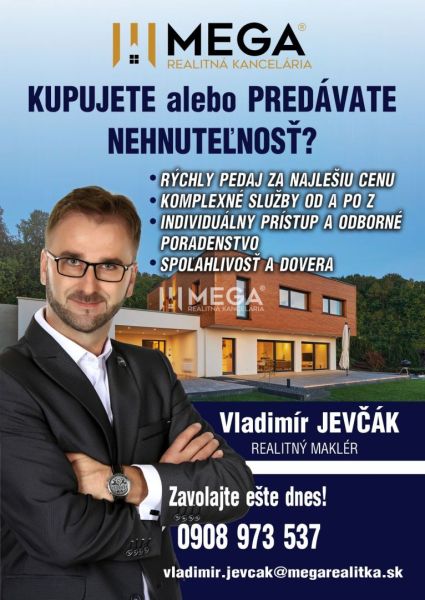 Ingatlaniroda hirdetése modern családi házzal és az ingatlanügynök elérhetőségeivel.