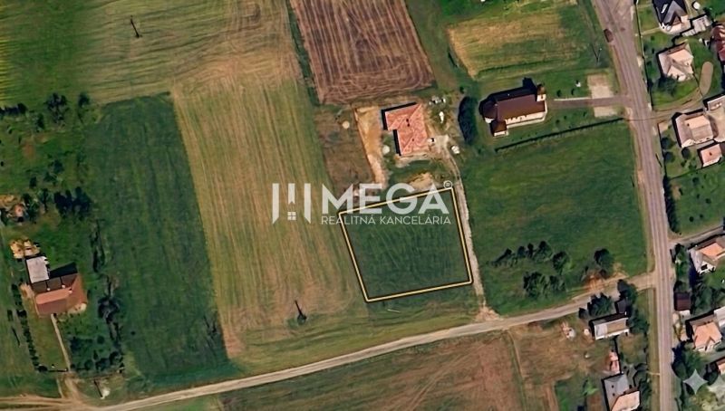Műholdas nézet a lakóterületekről Víťazovce faluban, zölddel és épületekkel körülvéve.