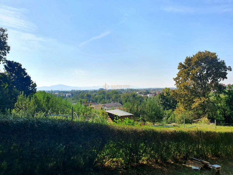 Kassán, a Krásna városrész kertek zöldre és panorámára nyújtanak kilátást.