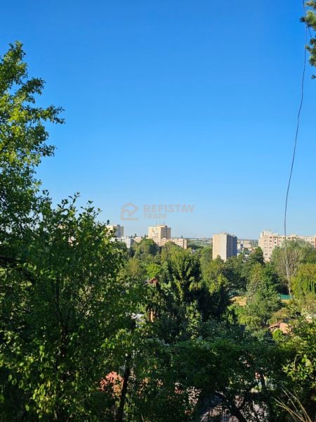 Kilátás a kassai Krásna városrészre, kilátással a Záhrady és Šípková utcára.